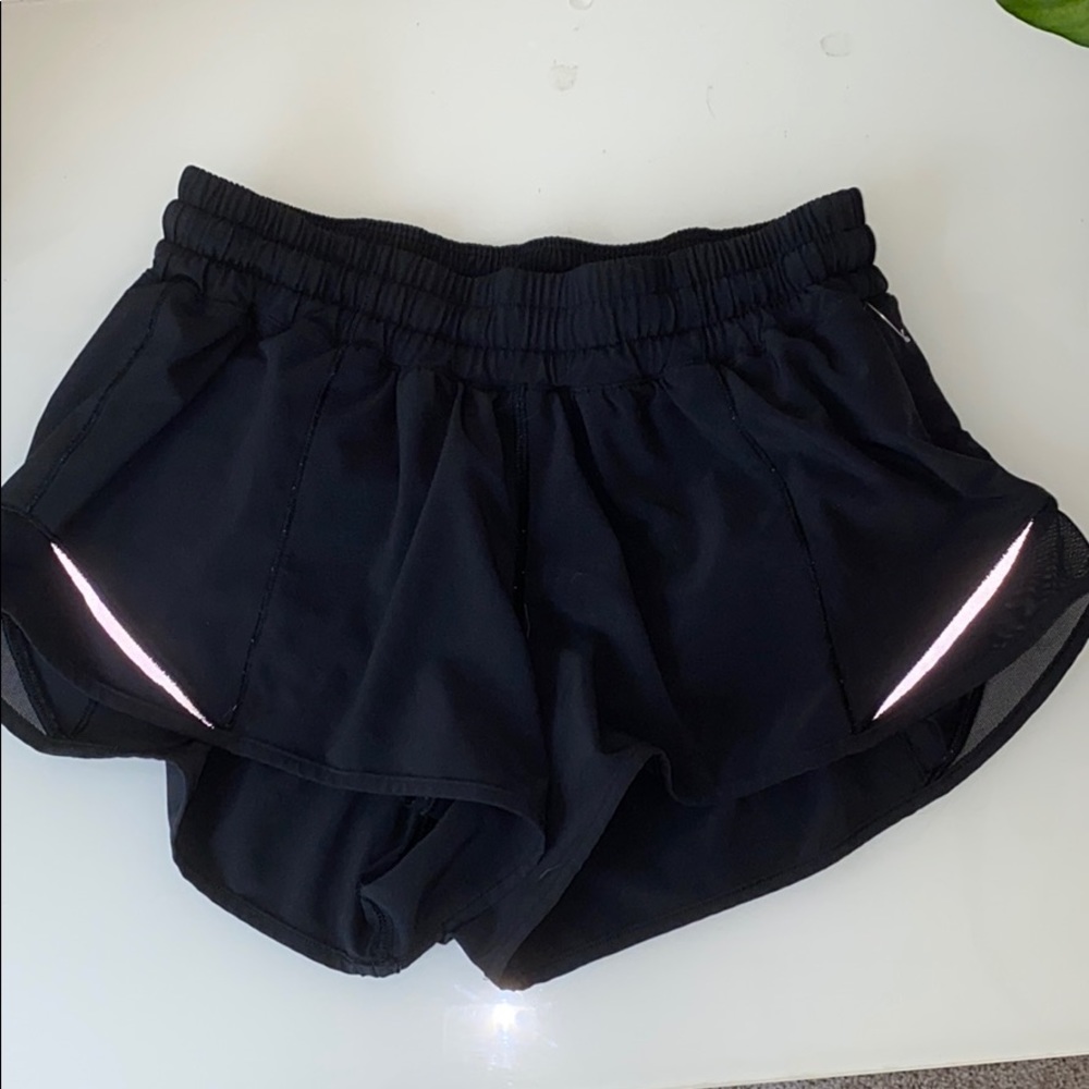 Lululemon Hotty Hot Short 2.5”